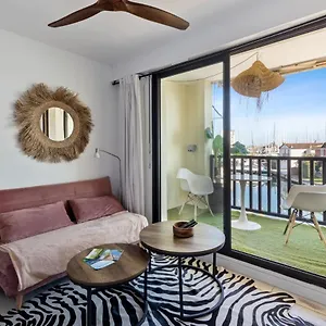 https://charming-studio-on-the-channels-in-port-grimaud-welkeys.fr-provencehotel.com